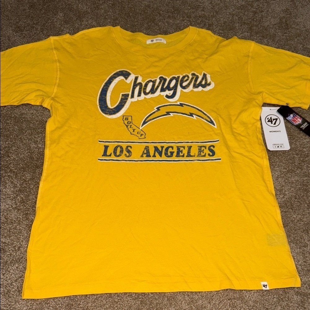 47 Los Angeles Chargers Bold Yellow Reteo Tee - Medium - NWT B8